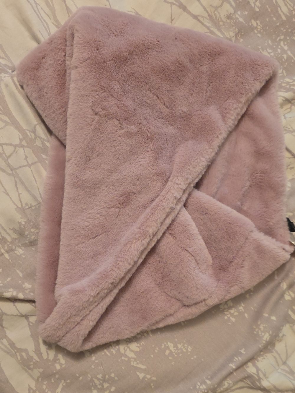 Luckybrand, Plush Faux-Fur Infinity Scarf, Dusty Pink